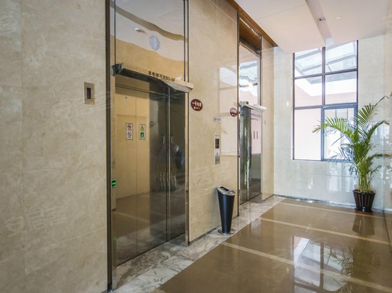 东苑丽宝广场(办公) 