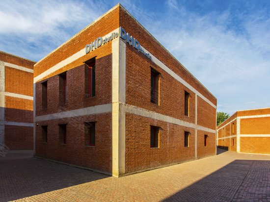 草场地艺术东区A区 