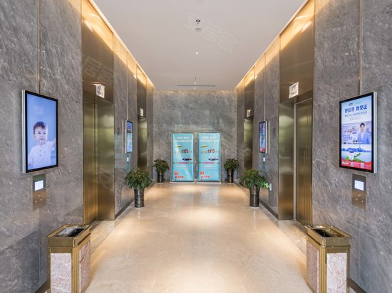 新地阿尔法中心 