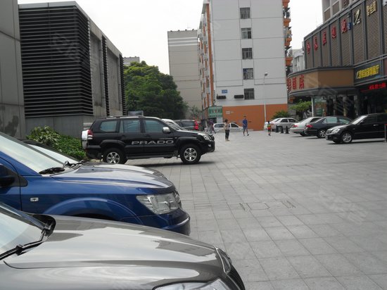 飞顺达汽车大厦 