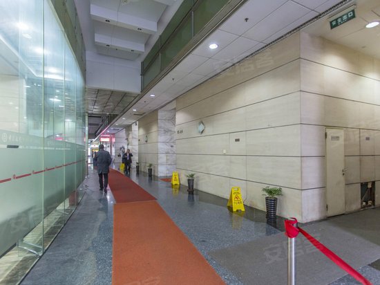 上海现代交通商务大厦 