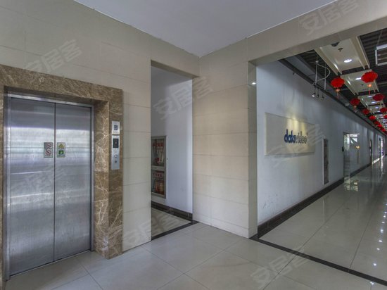 蓝天绿地商务广场 