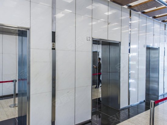 中一国际商务大厦 