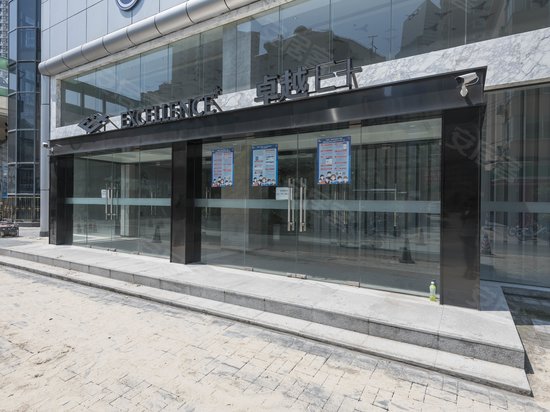 中澳万众商务大厦 