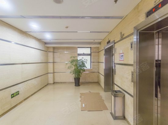 中国职工服务中心 