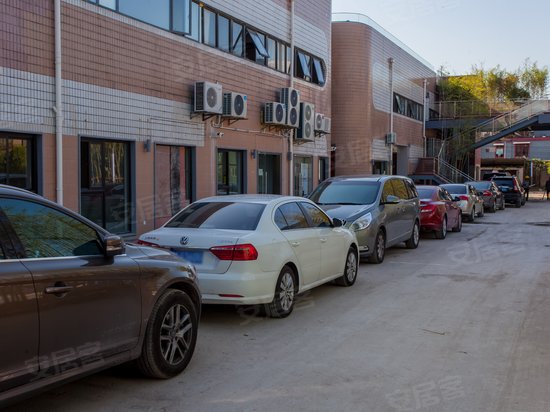 芳华德必运动LOFT 