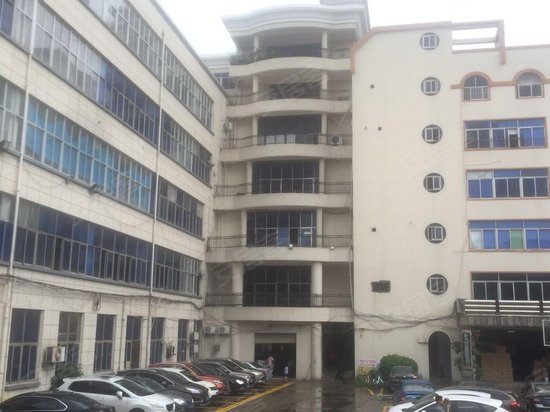 龙高香料公司综合楼