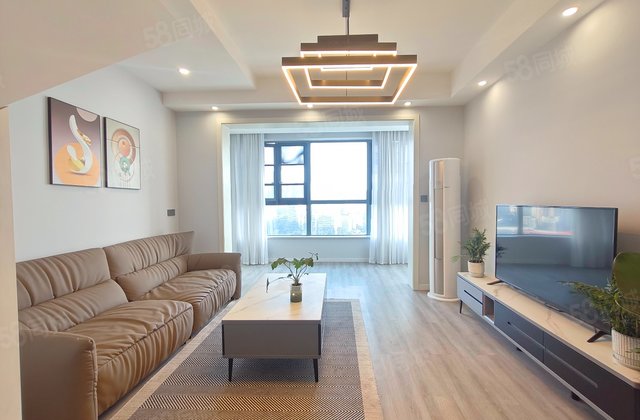 御龙天峰5室2厅219.51㎡268万二手房图片