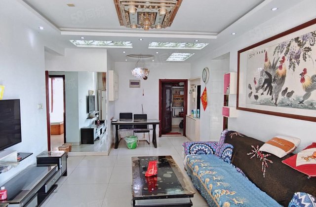 莲湖花园 有电梯 产权清晰 精装修 近医院 房龄新