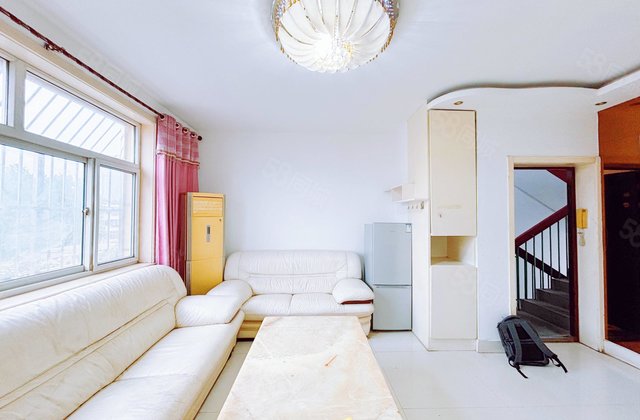 老文轩本部，外国语二实验，多层两室，送车库免大税，诚心出售