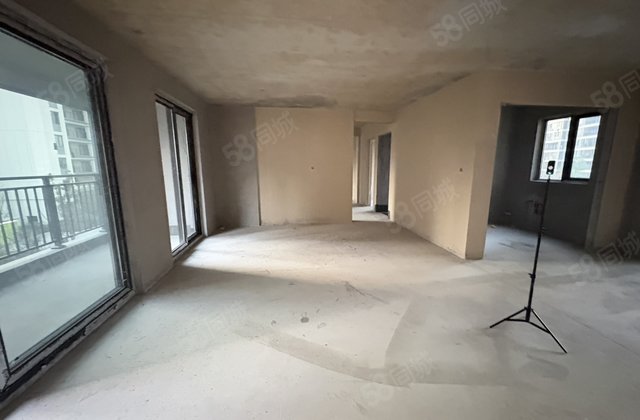 鄂州吾悦广场4室2厅143.12㎡68.8万二手房图片