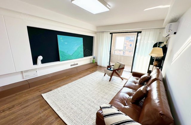 中央鸿府小区3室2厅136.88㎡115.6万二手房图片