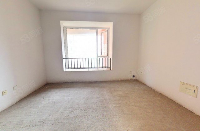 比华利国际城二期4室2厅108.38㎡258万二手房图片