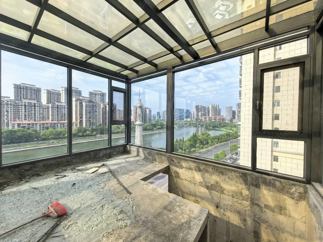 秀江印象7室2厅2卫280㎡南北138万