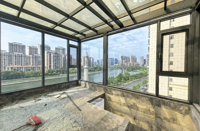 秀江印象7室2厅2卫280㎡南北138万