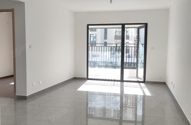，大学城二中旁，新房未住，儒辰辰悦，双卫双阳台，着急出手