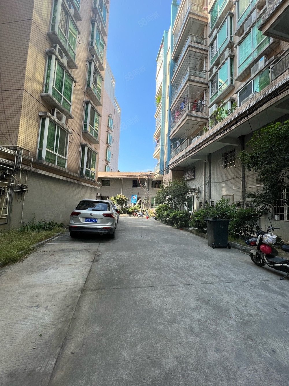 沙田花园3室2厅2卫103㎡东南59万