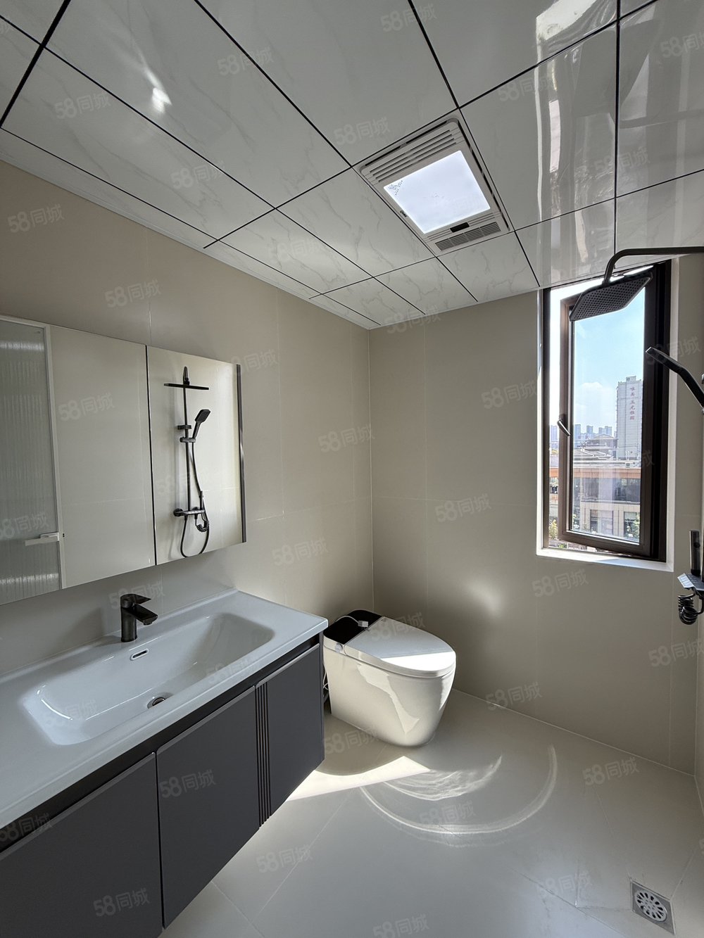 金尊府3室2厅2卫140㎡南北103.8万