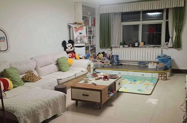 柳泉花园  户型卧室客厅都朝阳的房子带阳面大车库