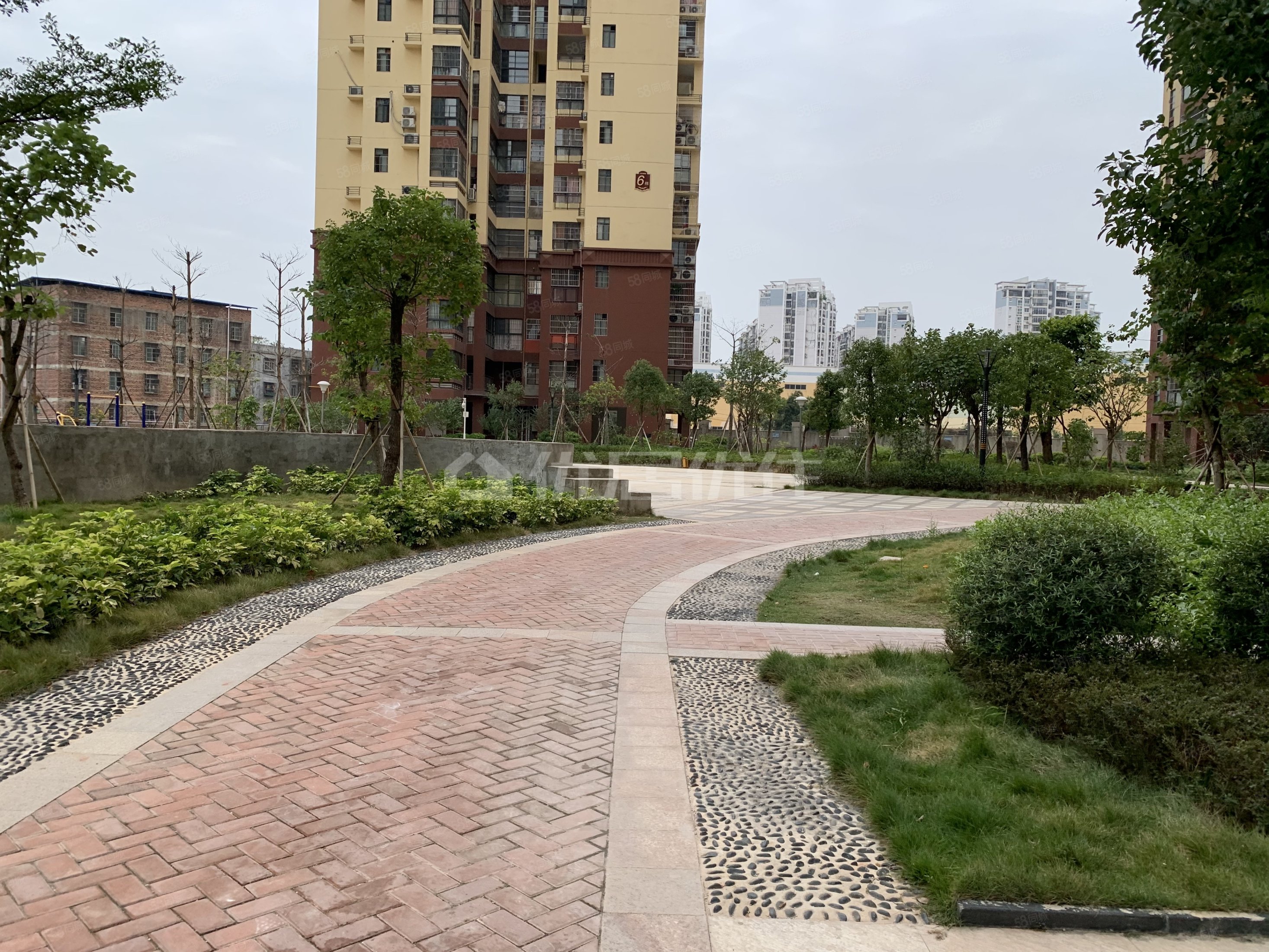 【10图】普罗旺斯商圈 中旭中央城精装3房 保养干净,中旭中央城-南宁