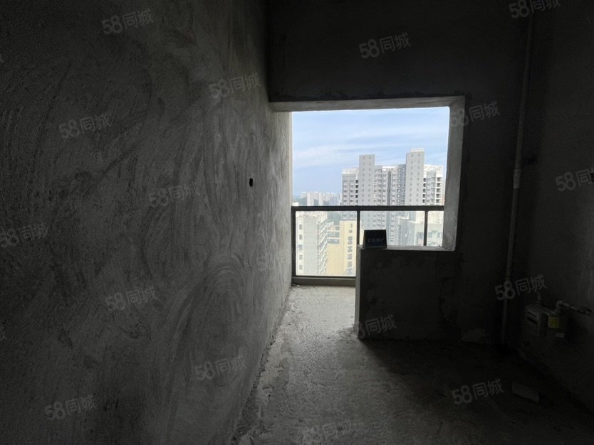 腾龙国际1室1厅1卫55㎡南北26万