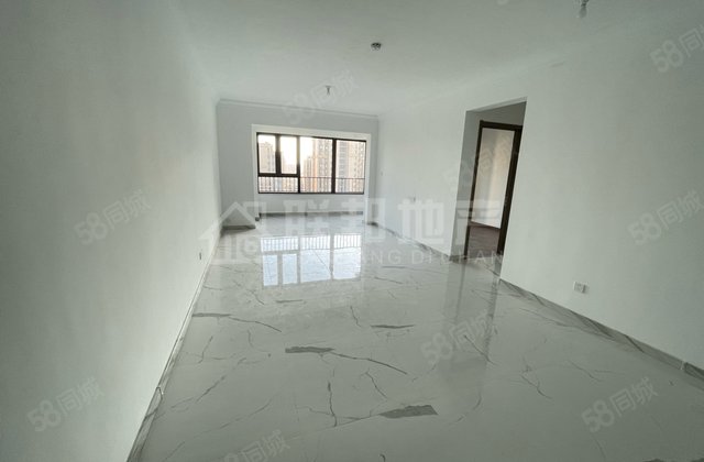 50万处理国岳府的房子，免大税，精装修随时可以看房子