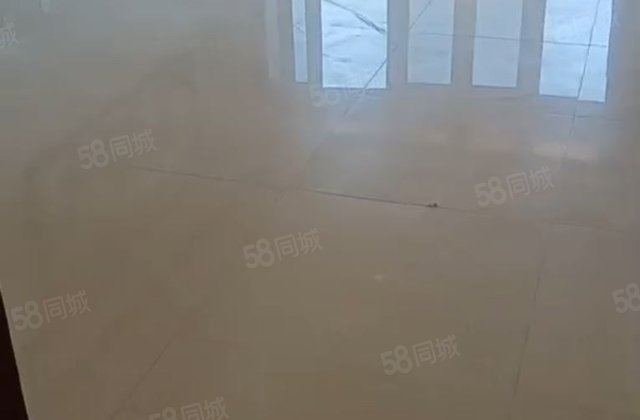 必看好房 高楼层视野好 近医院 购物方便 板楼 诚心出售