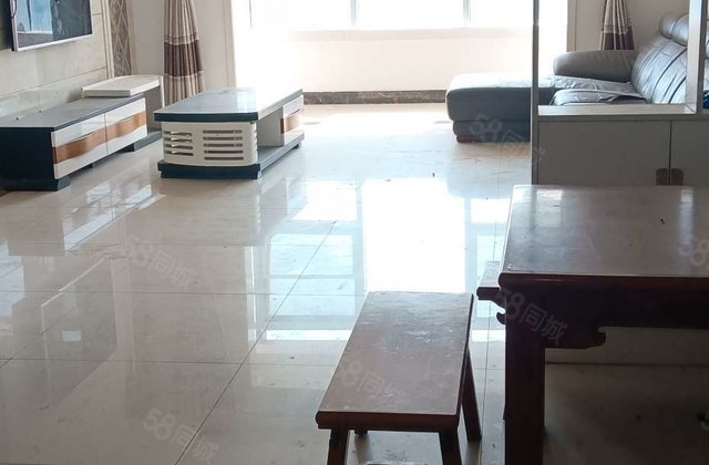 观景房！开发区核心地段  前排五楼西边户大平层 单价七千