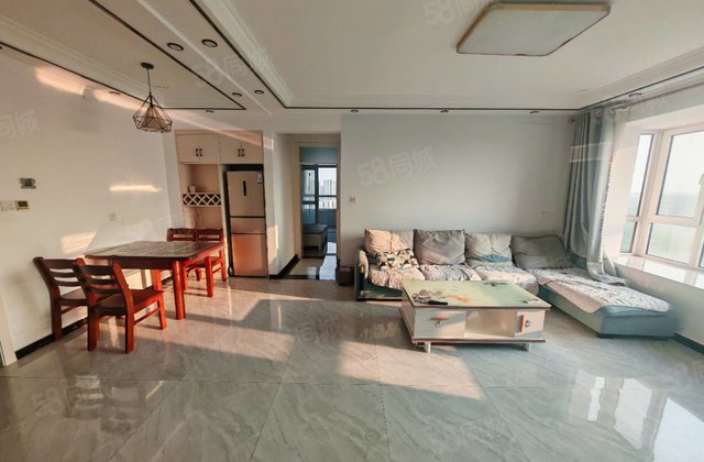 边户，新一中外国语，带车位储藏室免大税，看房很方便，急售精装