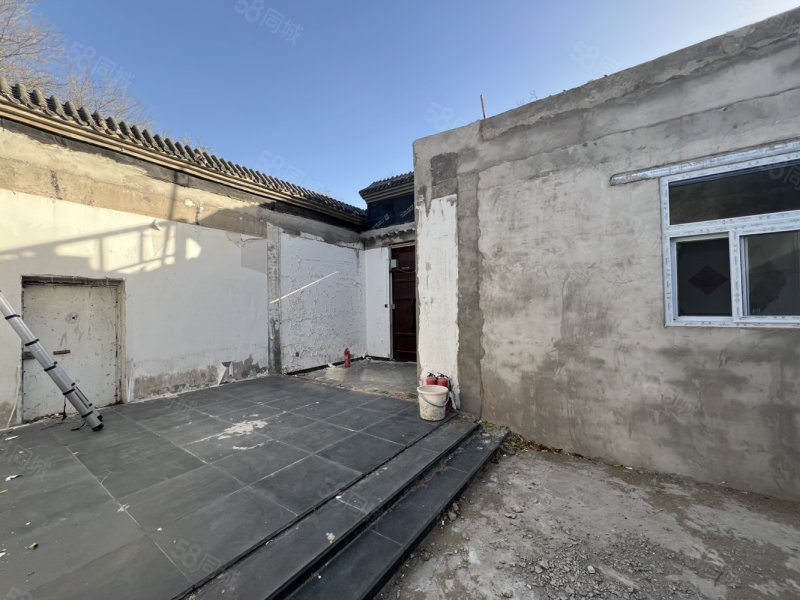 恭儉胡同小區(qū)2室3廳2衛(wèi)270.35㎡北4000萬