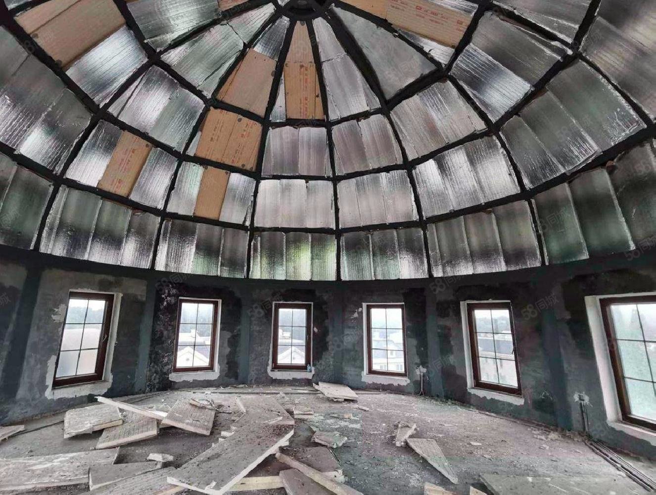 財富公館6室3廳7衛(wèi)1580㎡南北6300萬