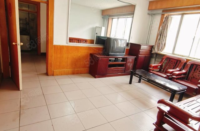 文轩，外国语旁，师范家属院，电业局四院，双阳台，停车方便