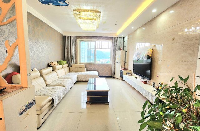 北山小区3室2厅2卫110㎡东南33万