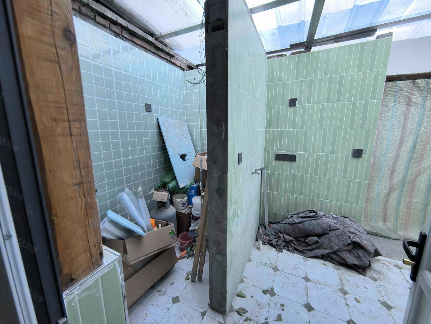 辛安里胡同小區(qū)1室1廳0衛(wèi)15.3㎡北200萬