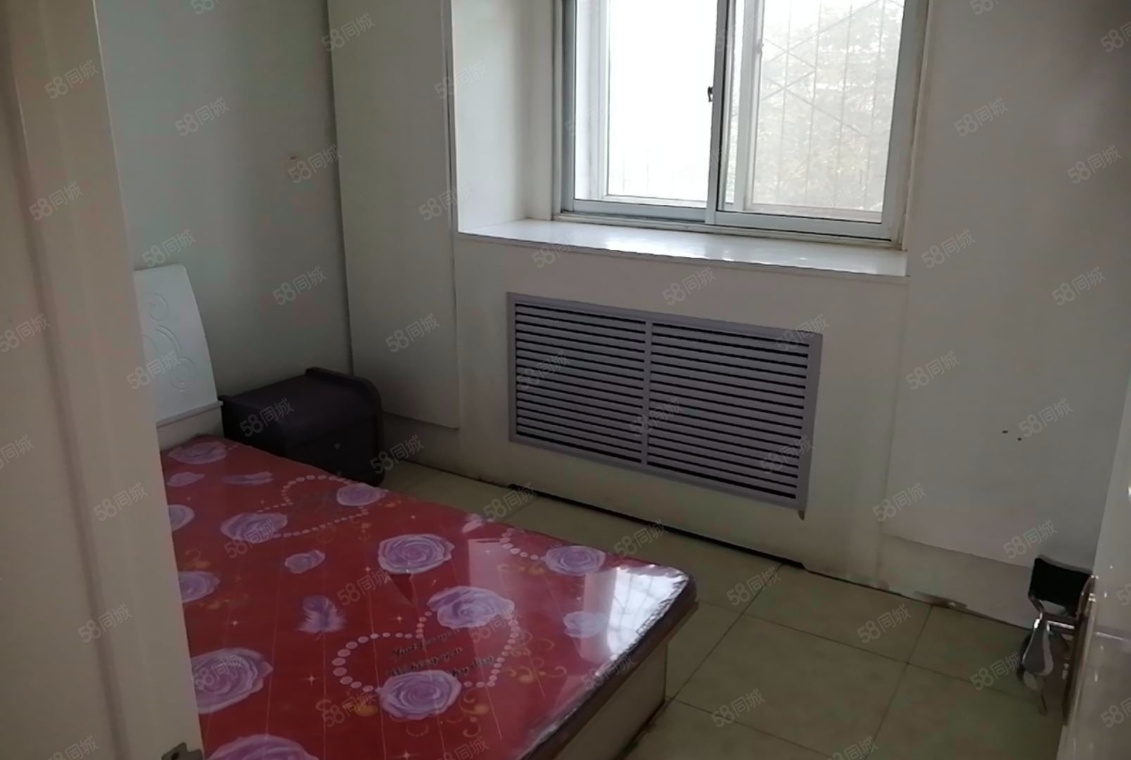 友爱一区2室1厅1卫65.11㎡南22万