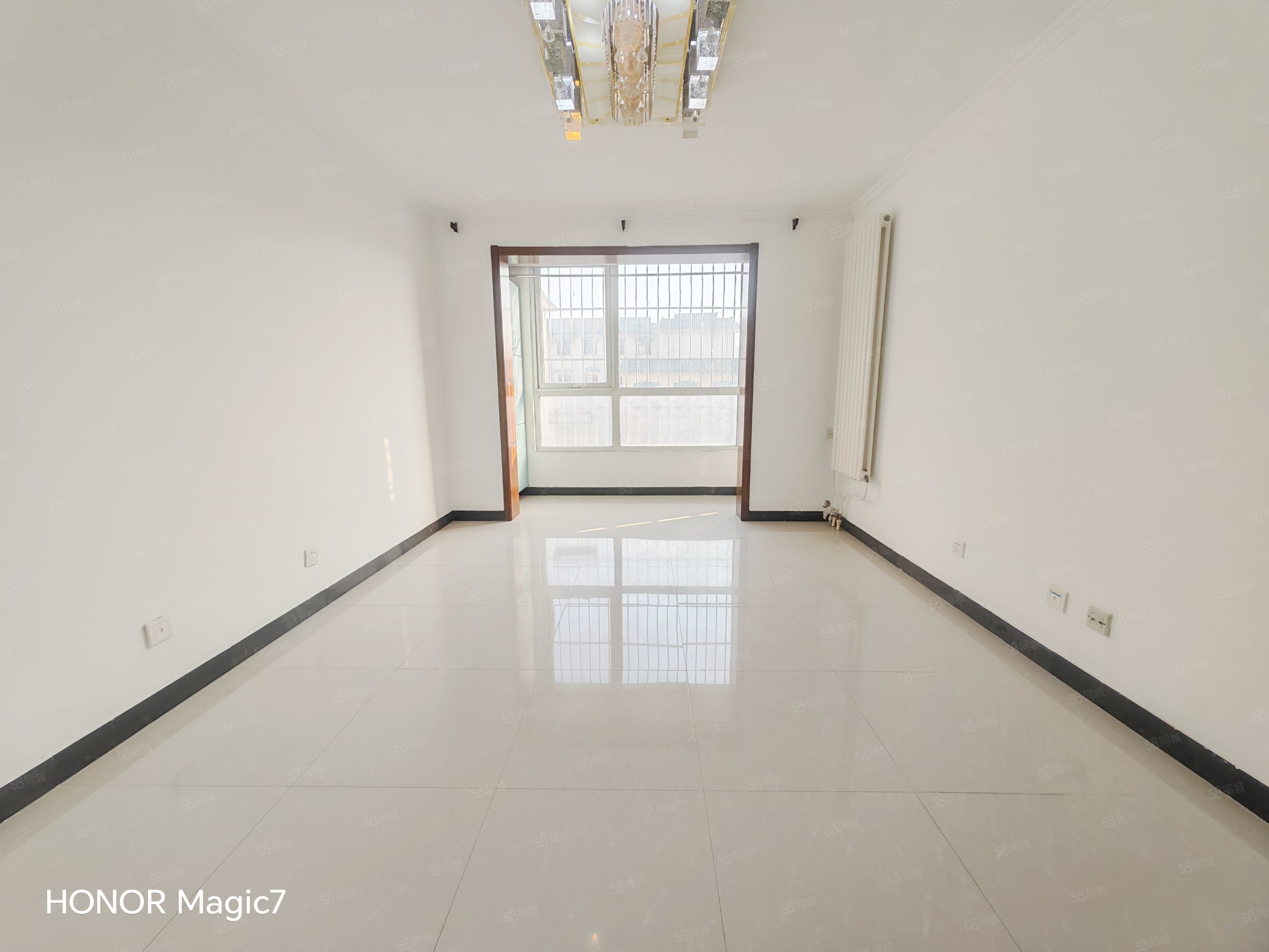 欣藝景園2室1廳1衛(wèi)88.81㎡南北390萬