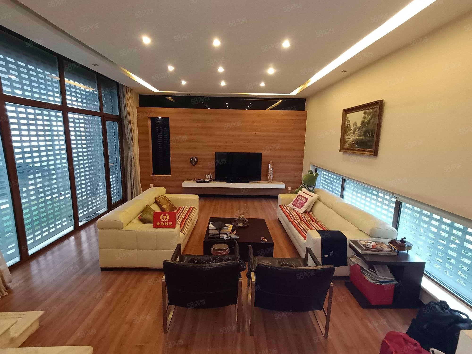 亞瀾灣(別墅)6室4廳3衛(wèi)449.49㎡南北1199萬