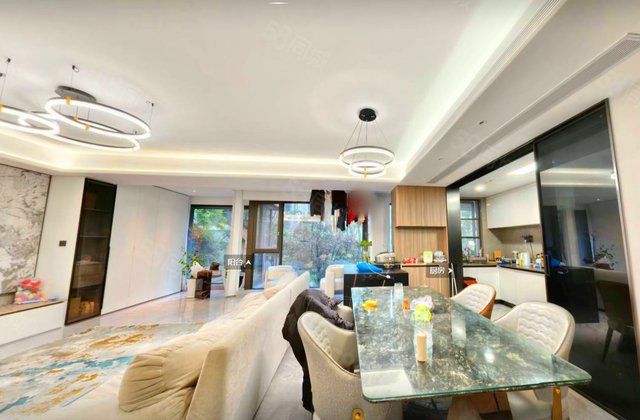 龙湖香港置地瑰云里4室2厅126.71㎡260万二手房图片