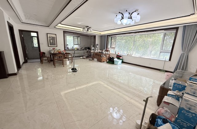 昌润莲城！小高！东边户！带两个车位 储藏室！精装4室！