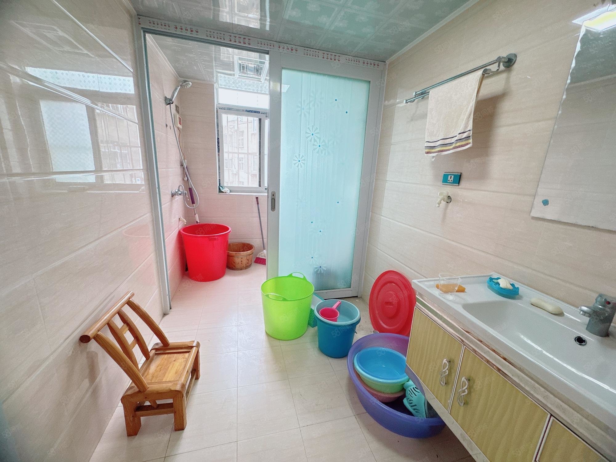 白浪南山小区3室2厅1卫105㎡南11万