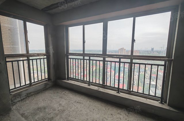 泰达润景园北苑4室2厅143.48㎡50.5万二手房图片
