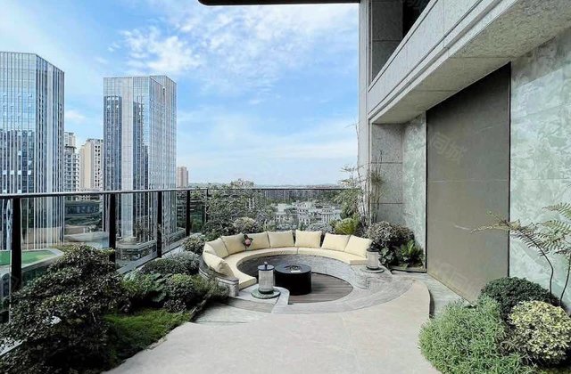 麓山国际拉佩维尔(附5号)5室3厅233㎡580万二手房图片