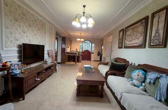 新三中东 英伦花园三室两卫 赠车储免大税 拎包住随时看房急卖