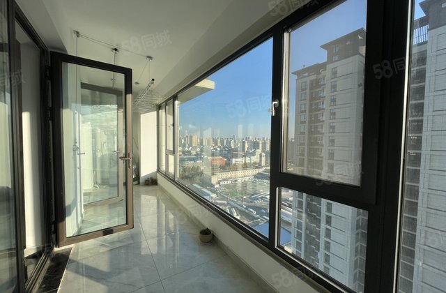 房东诚心出售万达南边江山印电梯房好楼层采光送车位储藏室 双卫