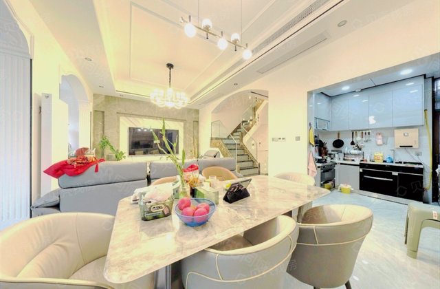 领地溪山兰台4室2厅234.05㎡359万二手房图片