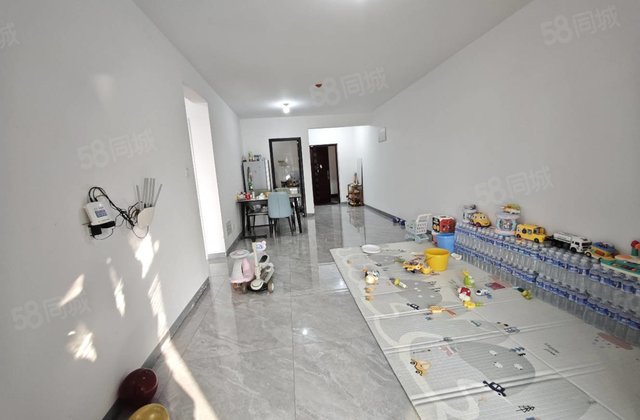 阿卡精装大两室 带车位 免大税 房东一口价急售 电大花园路