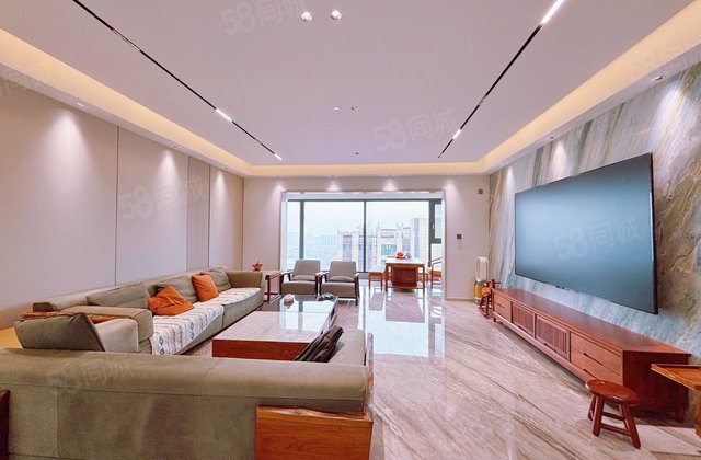 翡丽湾大平层五室豪华装修双车位房东拿大税随时看房