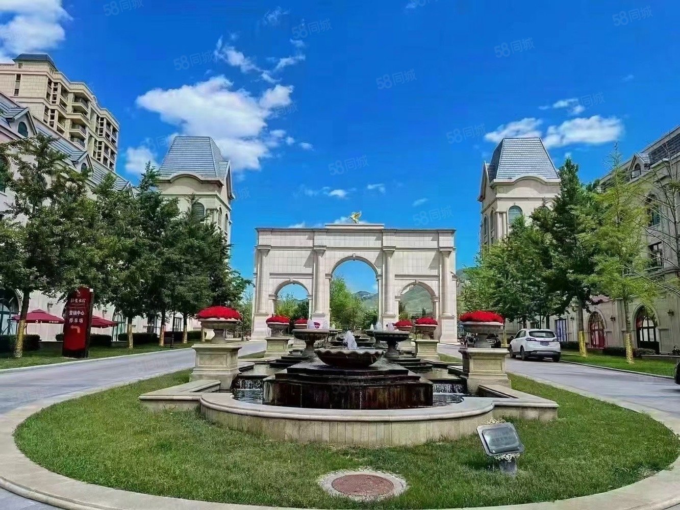 拉斐水岸3室2厅3卫150㎡南北240万