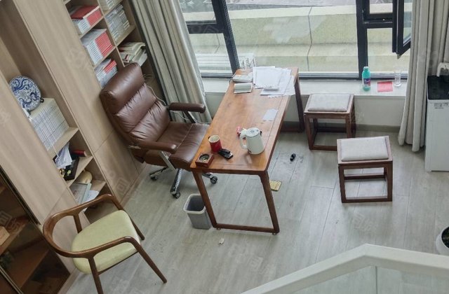 滨河实验 东苑 水岸花语昌润莲城旁 莲湖湾公寓 精装低上两层