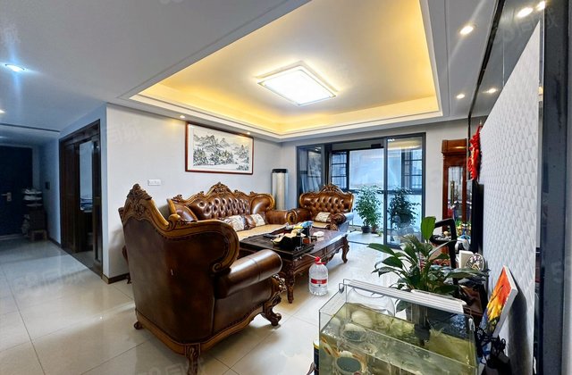 藏珑湖上国际花园4室2厅134.67㎡116万二手房图片